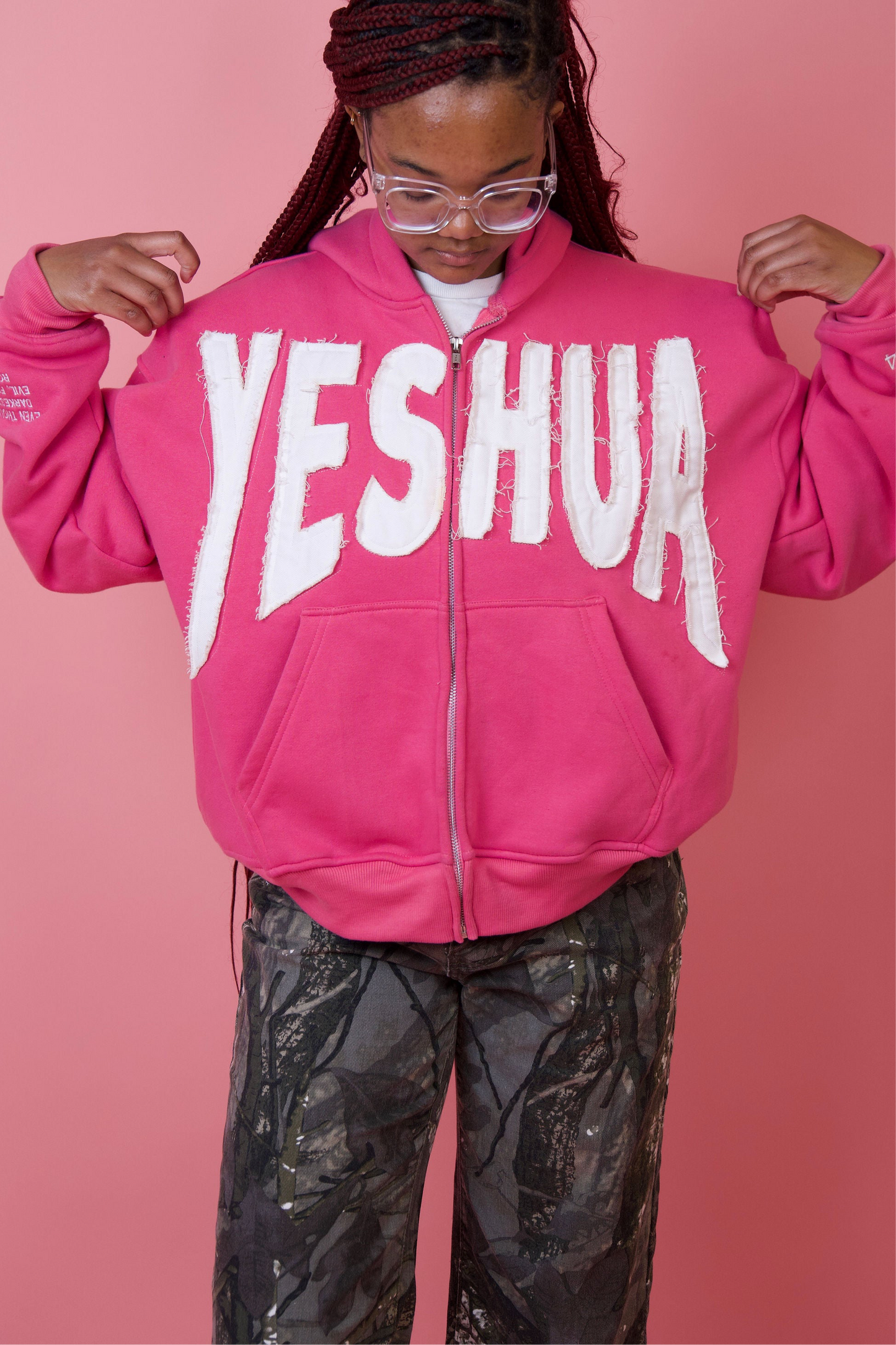 “YESHUA ZIP-UP PINK”